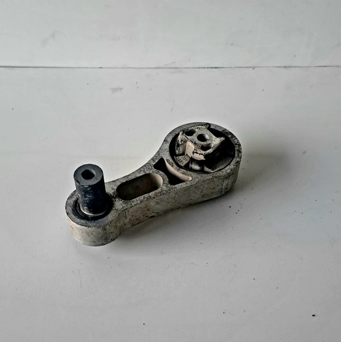 GEARBOX MOUNTING BOTTOM 1.5L